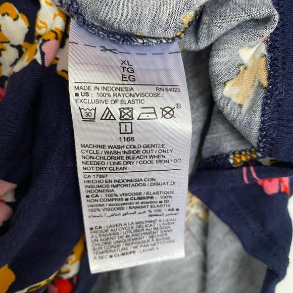 2/$20π Old Navy β’ Off the shoulder blouse β’ Sz XL - Picture 4 of 5